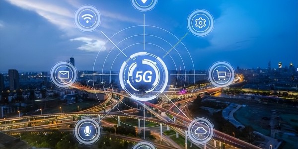 十二部门:深化基于5G的编队行驶、远程驾驶等自驾应用场景