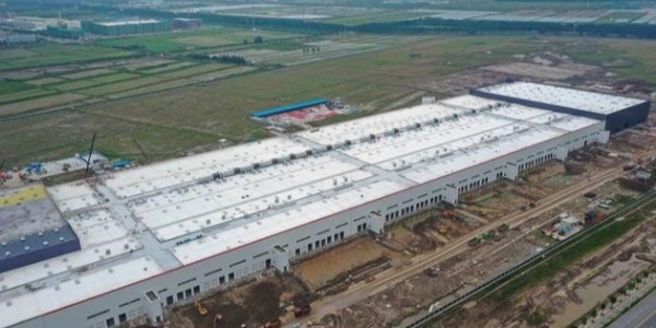 特斯拉上海工厂新突破：Model 3 周产可达 3000 辆
